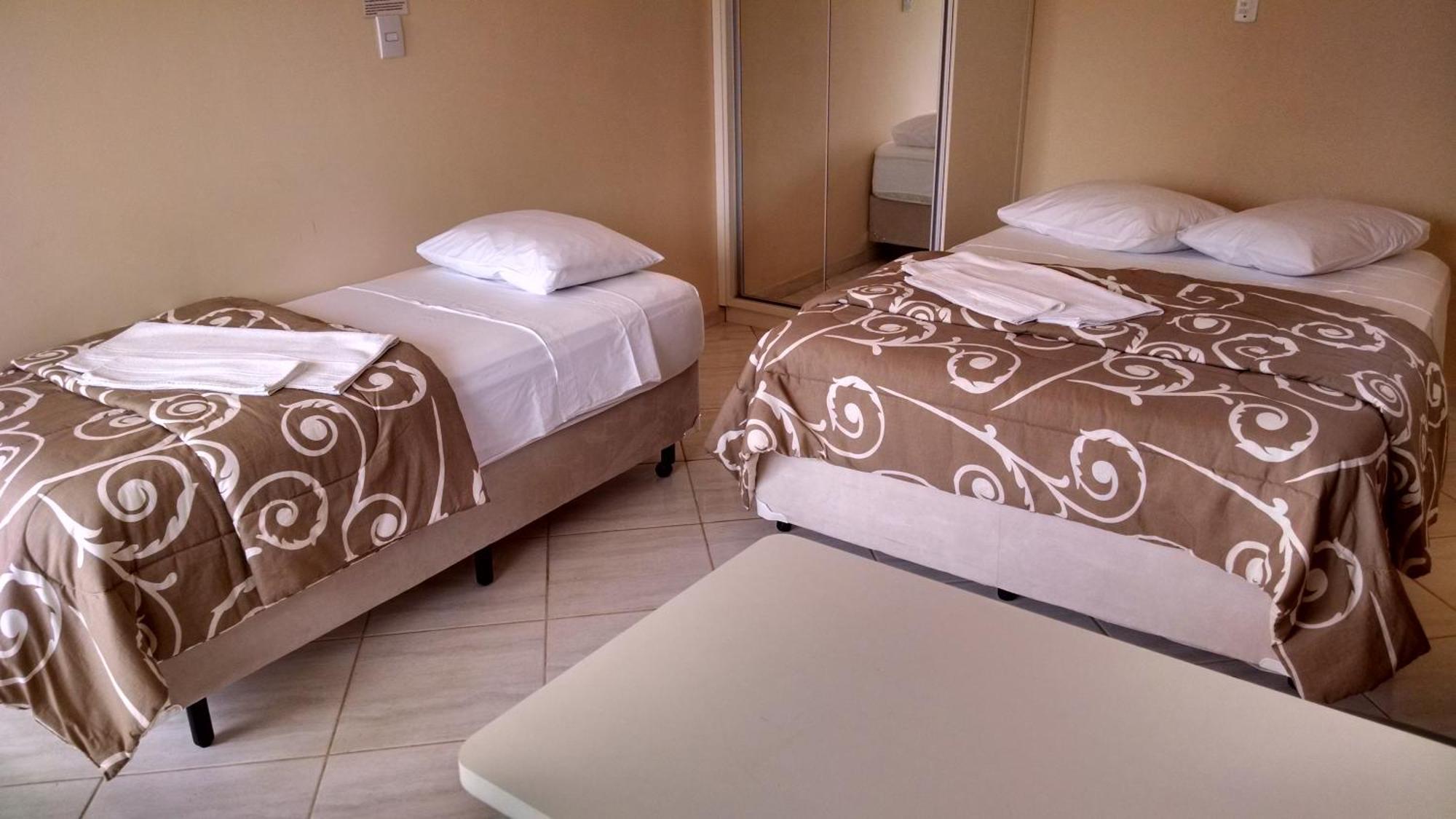 Aries Apart Hotel Bauru Phòng bức ảnh